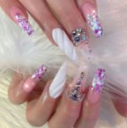 أظافر اليونيكورن