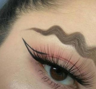 الحواجب المموجة