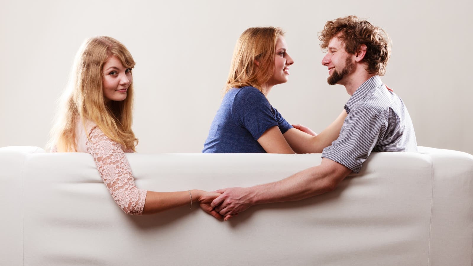 أكبر أبراج الرجال خيانة: