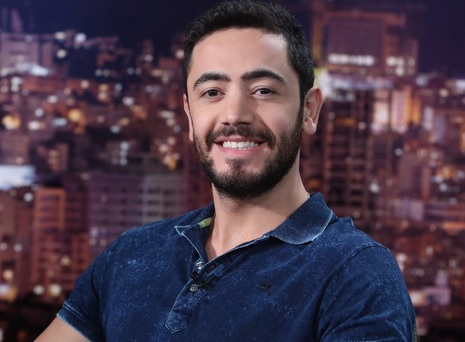 في الداخل