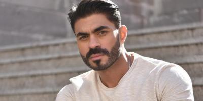 خالد سليم ببدلة مرصعة بالألماس في حفل افتتاح مهرجان الجونة.. تعرفي على سعرها الخيالي