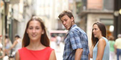 نصائح للتغلب على مشكلة الزوج البصباص