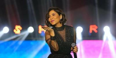 شيرين عبدالوهاب في الظهور الأول لها بعد تأكيد انفصالها.. بإطلالة سوداء وابتسامة