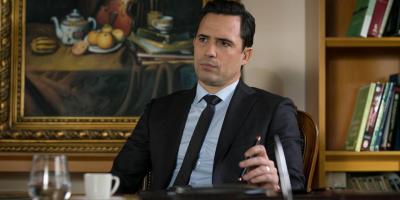 ظافر العابدين يدعم زوجته ويشارك كـ