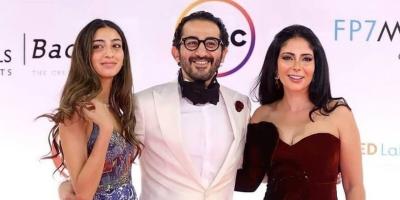 ما حقيقة خطوبة لي لي ابنة احمد حلمي ومنى زكي؟