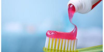 هل معجون الأسنان فعّال في علاج الزوائد الجلدية في الرقبة والمناطق الأخرى في الجسم؟