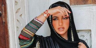 هوية عريس نجلاء الودعاني تثير حيرة الجمهور.. وشقيقها يشارك الجمهور فيديو من الخطوبة