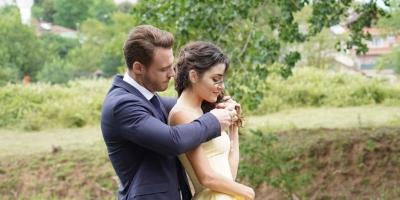 فيديو يكشف عن لقاء جمع هاندا ارتشيل وكرم بورسين.. هل عادت علاقتهما؟