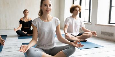 تعلم اليوغا في 10 دقائق.. 3 وضعيات أساسية للمبتدئين