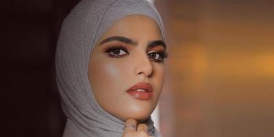 سارة الودعاني تنشر أول صورة لوجه ابنتها 