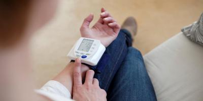 ما هو أفضل وقت خلال اليوم لقياس ضغط الدم؟