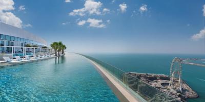 لقضاء عطلات راقية بجانب حمامات سباحة ... هذه أشهر الأماكن في دبي