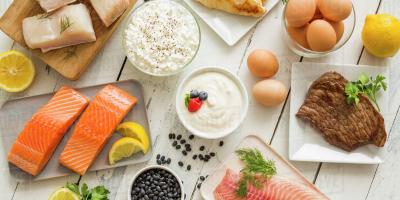 أطعمة ومشروبات تسبب اصفرار البول