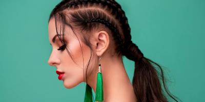 لا تعتمدي هذه التسريحات فهي توقف نمو الشعر