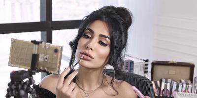 خبيرة التجميل هدى قطان تقف ضد عنصرية