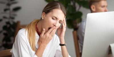 الاكتئاب والعمل: كيف تحافظين على صحتك العقلية في الوظيفة؟