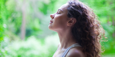 ما هي فوائد التنفس من الأنف؟