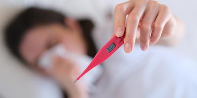 أطعمة يجب تناولها وأخرى تجنبها لتقليل خطر الإصابة بالحمى الفيروسية