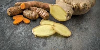 هل يمكن أن يساعد الزنجبيل والكركم في مكافحة الألم والمرض؟