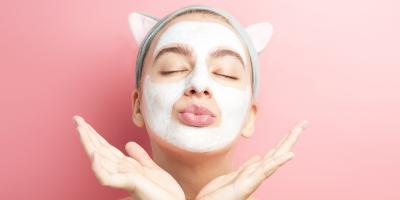 5 علاجات منزلية للمساعدة في تهدئة البشرة المتشققة