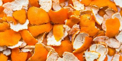 لا ترميه أبدًا.. 3 فوائد مذهلة لقشور البرتقال على بشرتك