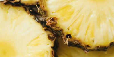 هل خلط الأناناس مع الحليب يمكن أن يكون سامًا؟