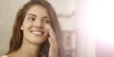 تعرفي على الطريقة الصحيحة لغسل وجهك وفقًا لبشرتكِ