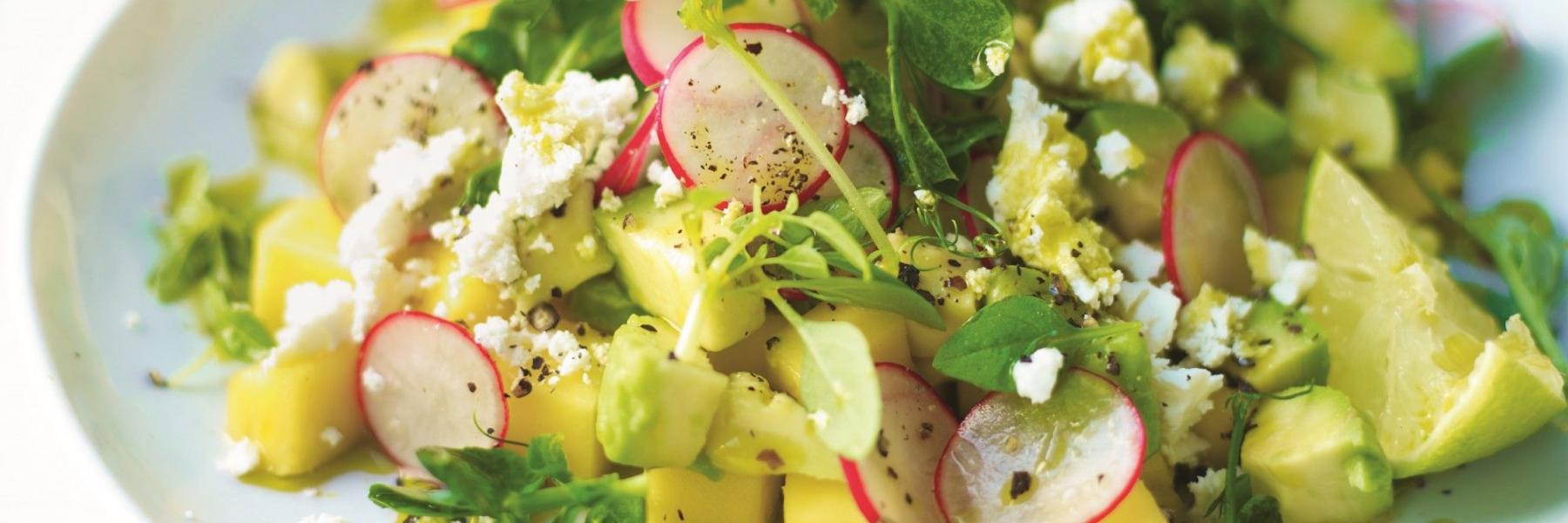 طريقة تحضير سلطة بالجرجير والمانجو