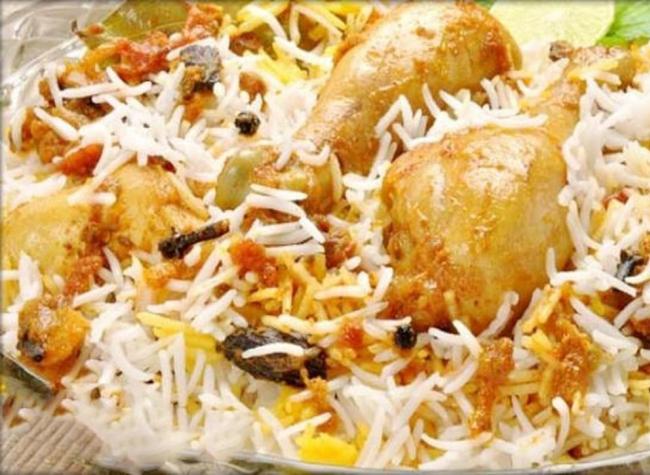 كبسة دجاج بيضاء