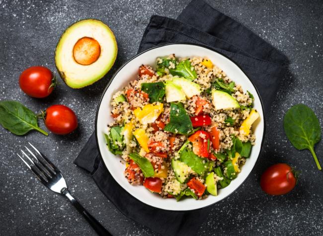 سلطة الكينوا