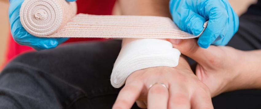 الإسعافات الأولية: ما المهارات الأساسية التي يجب أن نمتلكها؟