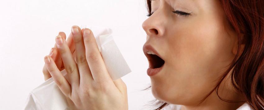 العطس في النوم