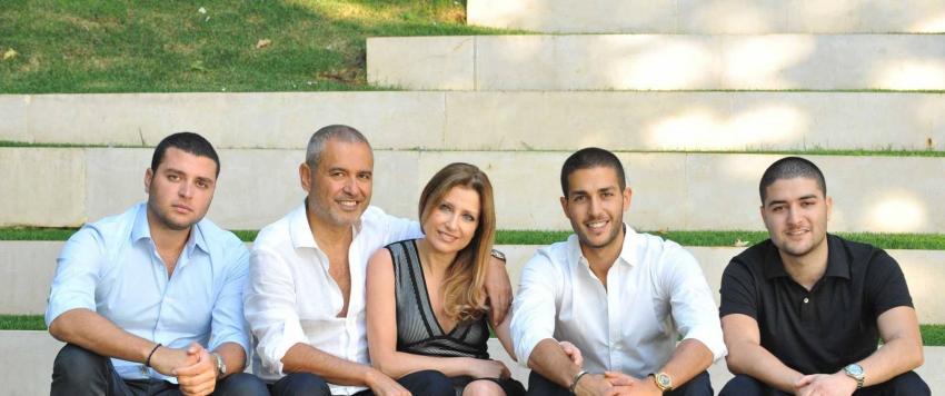 إيلي صعب وعائلته