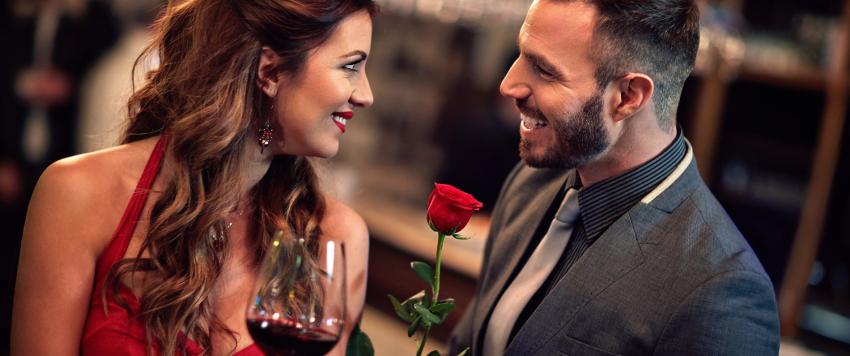 علاقات الرومانسية