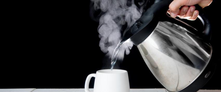 الماء الساخن