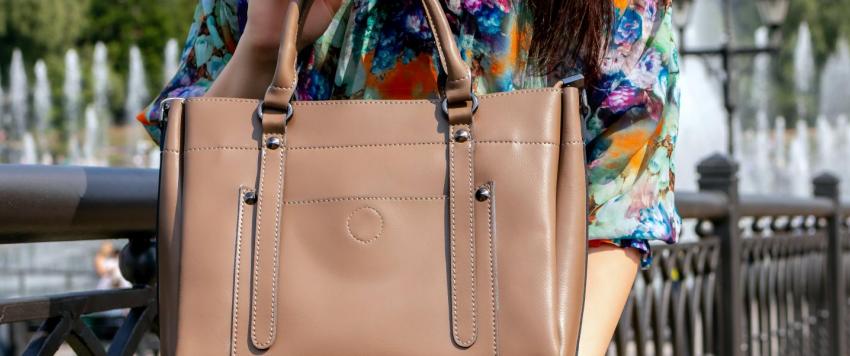 ماذا تضعين داخل حقيبتك الشخصية؟ 