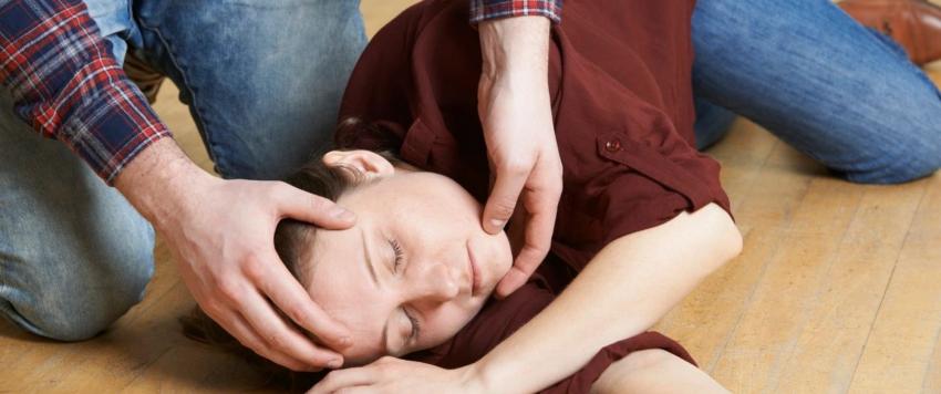 ما أسباب حدوث نوبة لدى البعض وخاصة من ليس لديهم تاريخ مع مرض الصرع؟