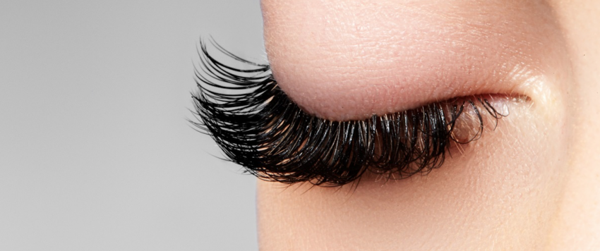 وصفات طبيعية لتطويل الرموش بشكل أسرع