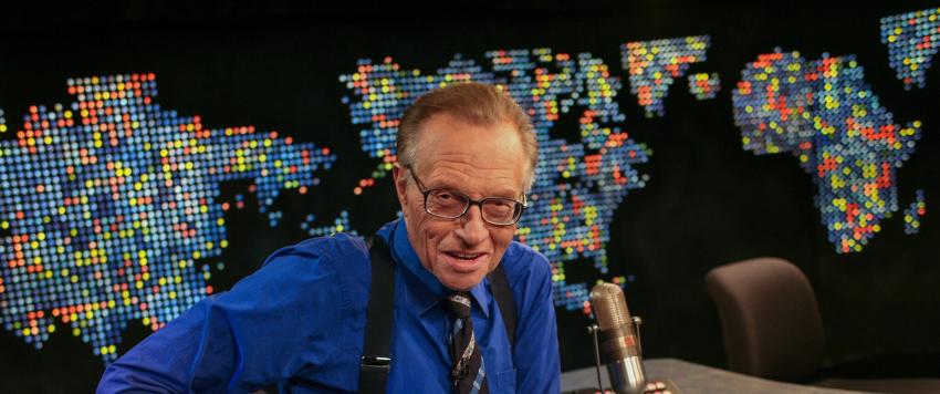 وفاة الأسطورة الإعلامية لاري كينغ 