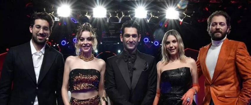 من أنت أيها المقنع