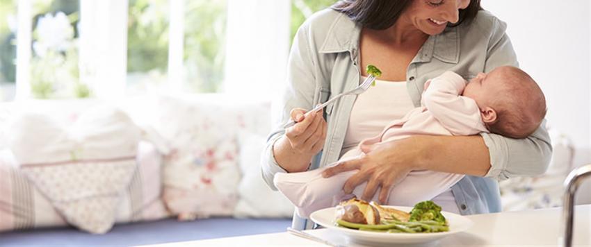 الطعام عند الولادة