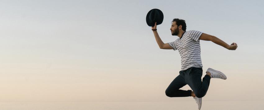 كريم قاسم ينشر صوراً من جلسة تصوير جديدة