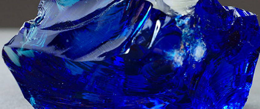 4 أسباب مذهلة لارتداء الياقوت الأزرق.. تعرفي عليها 4 أسباب مذهلة لارتداء الياقوت الأزرق.. تعرفي عليها