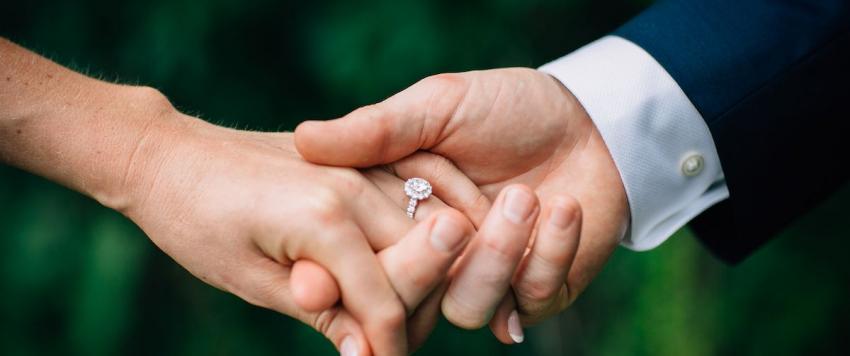 أغلى خواتم الخطوبة التي ظهرت بها النجمات في الأفلام السينمائية