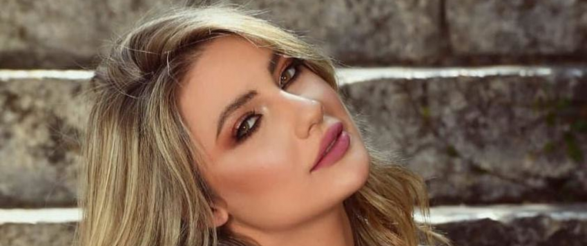 أنجيلا بشارة