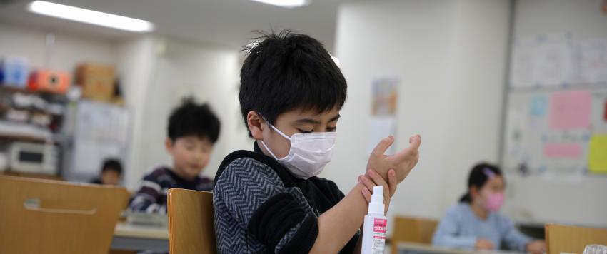 "كورونا" ينقذ حياة طفل بريطاني من الموت