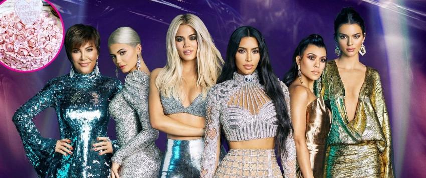 كيم كارداشيان تنشر صورة لشقيقاتها في الماضي .. وكايلي جينر تطالبها بحذفها كيم كارداشيان تنشر صورة لشقيقاتها في الماضي .. وكايلي جينر تطالبها بحذفها