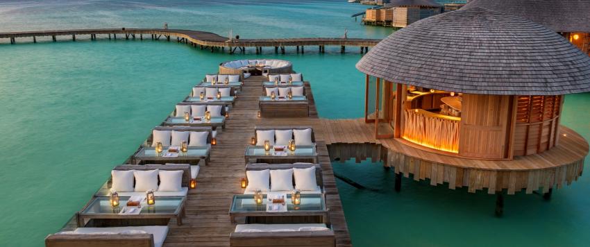منتجع سونيفا جاني في المالديف يفتتح سبعاً وعشرين فيلا عائمة جديدة 