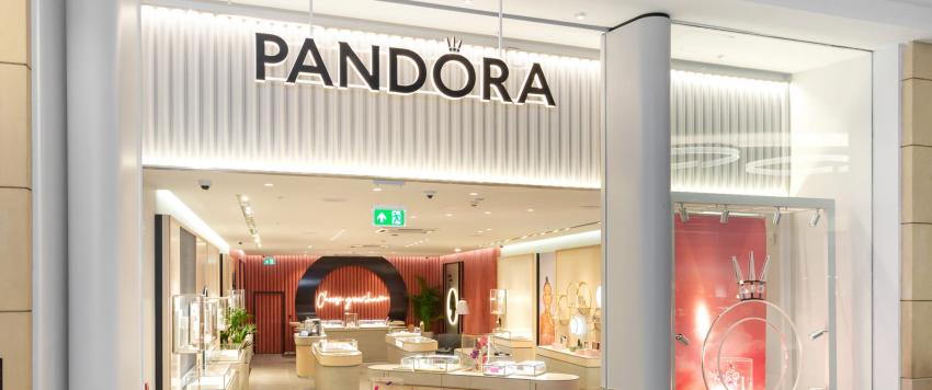 النخيل والهلال والفانوس مجوهرات رمضانية من PANDORA