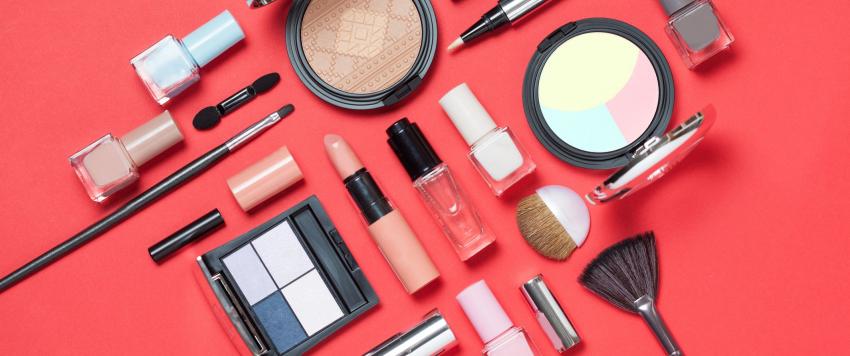 إليكِ أفضل صيحات المكياج لعام 2021